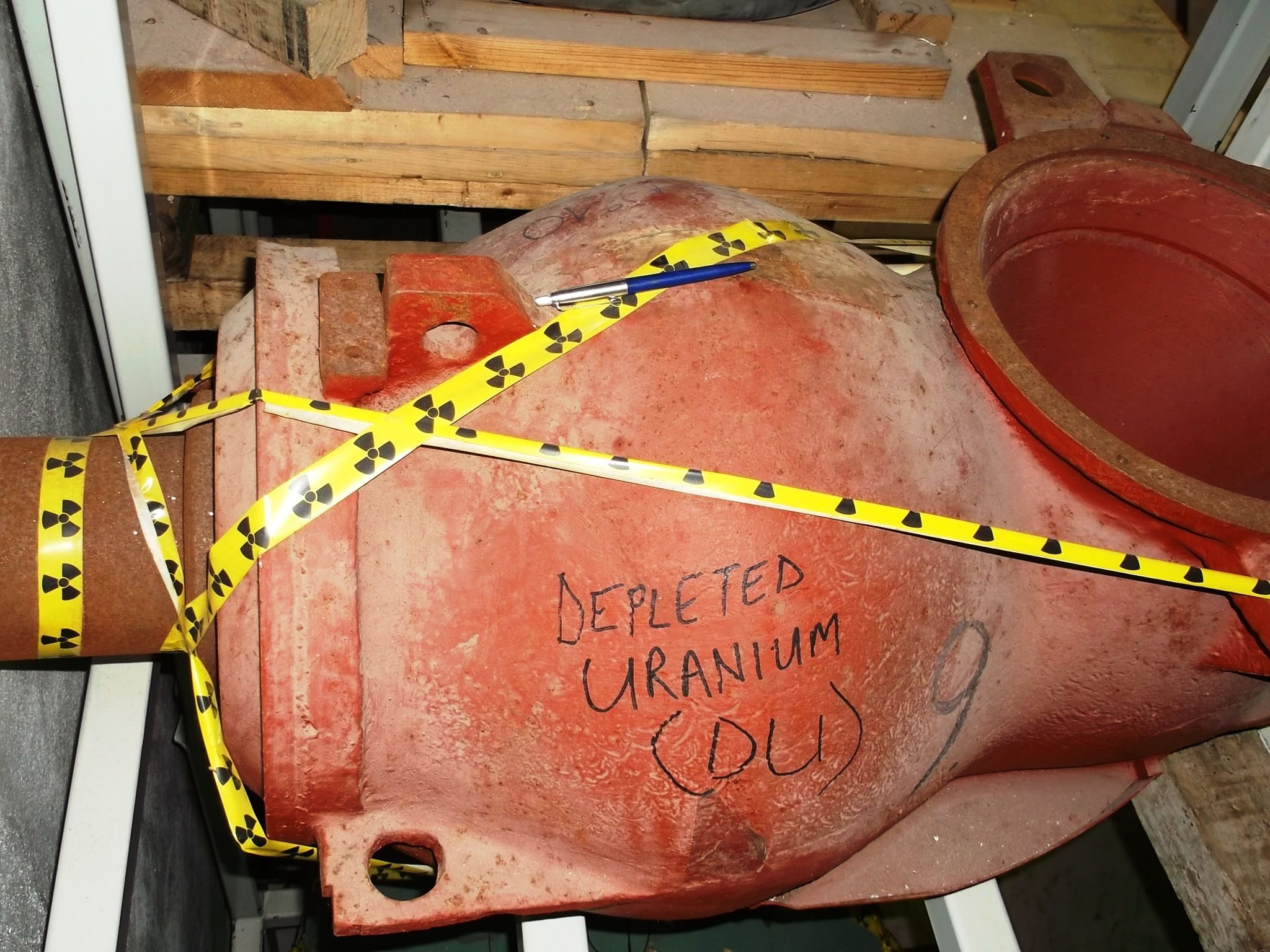 తుక్కు వ్యాపారి దగ్గర రూ.21 కోట్ల విలువ చేసే యురేనియమా?