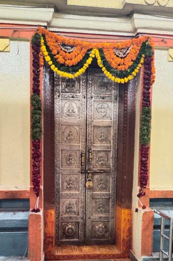 బాసర క్షేత్రం మూసివేత