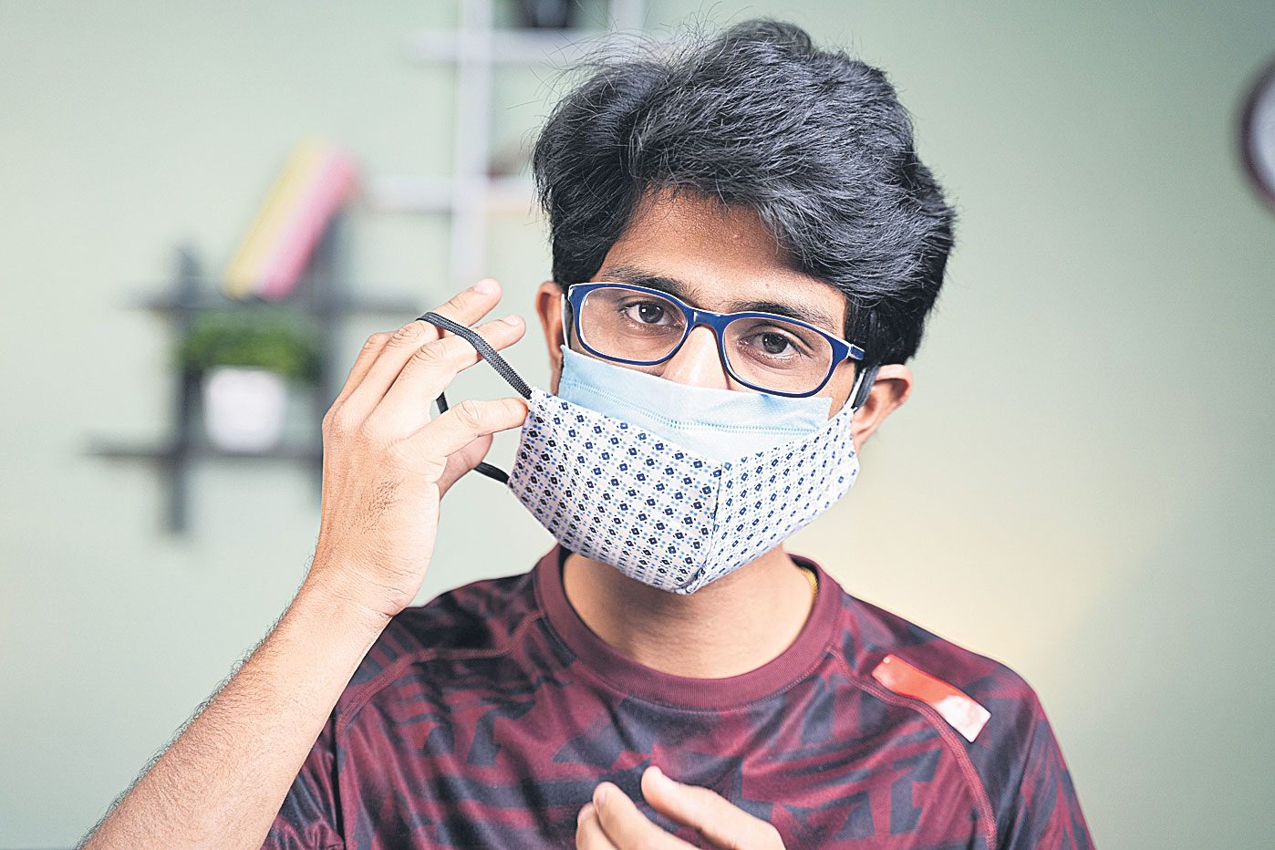 ఒకే రకమైన 2 మాస్క్‌లు వద్దు!