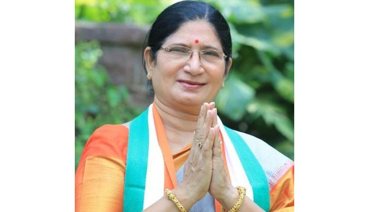 కాంగ్రెస్‌కు మాజీ మేయర్‌ ఎర్రబెల్లి స్వర్ణ రాజీనామా