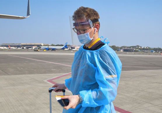 మాల్దీవులకు వెళ్లిన కోల్‌కతా కెప్టెన్‌, ఆసీస్‌ క్రికెటర్లు