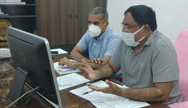 ఉపాధిహామీ అమ‌లులో అగ్ర‌భాగాన‌ తెలంగాణ : మంత్రి ఎర్ర‌బెల్లి