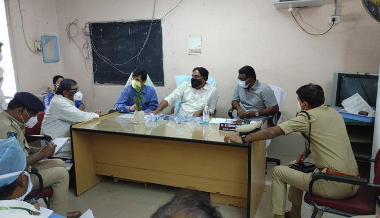 క‌రోనా బాధితుల‌కు మెరుగైన సేవ‌లు : మంత్రి ఎర్ర‌బెల్లి