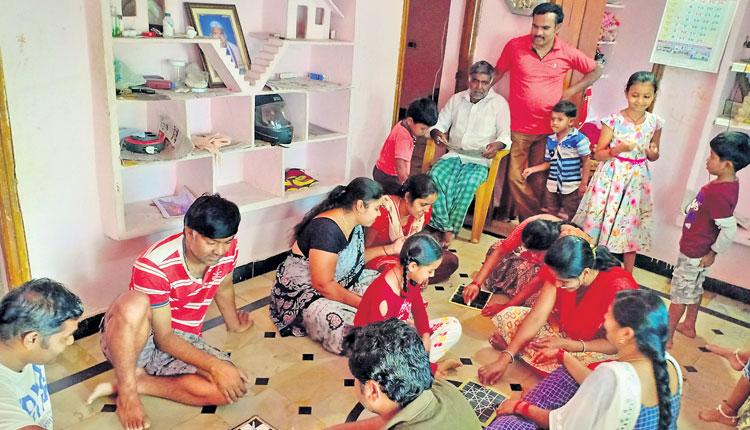 కుటుంబ వ్యవస్థతోనే సమాజ ఉన్నతి