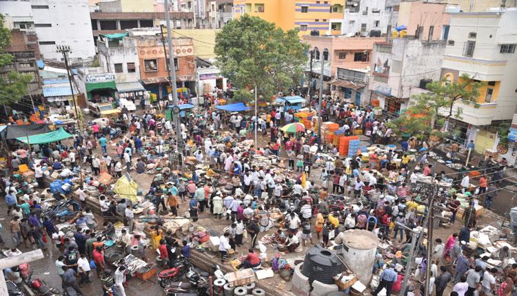 ఆదివారం ఆగమాగం..!