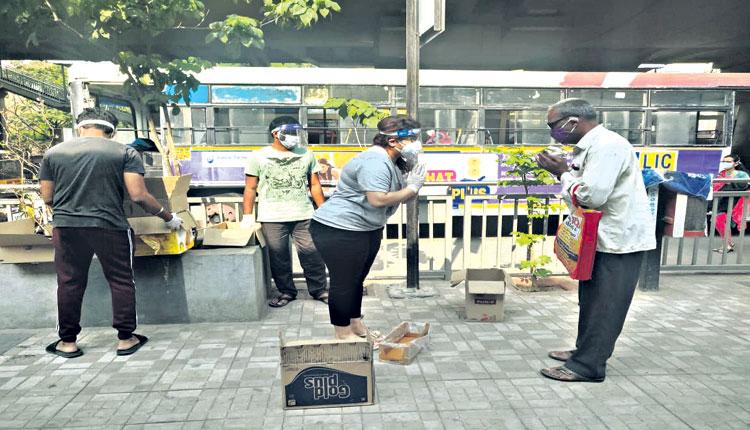 అలమటించిన వారి ఆకలి తీర్చి
