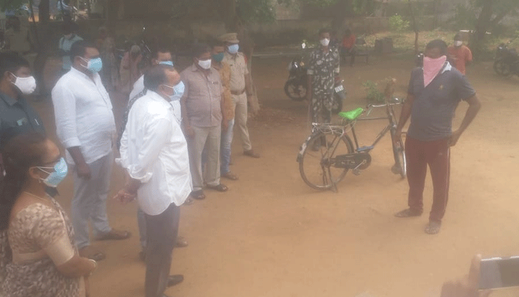 పాజిటివ్‌ వస్తే ఆందోళన వద్దు : ఎమ్మెల్యే గండ్ర