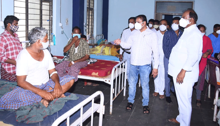 కరోనా రోగులకు మెరుగైన వైద్యం అందించండి