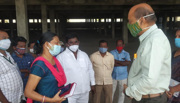 ధాన్యం తీసుకోకుంటే మిల్లర్లపై కేసులు