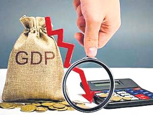 వృద్ధి అంచనాలు కట్‌