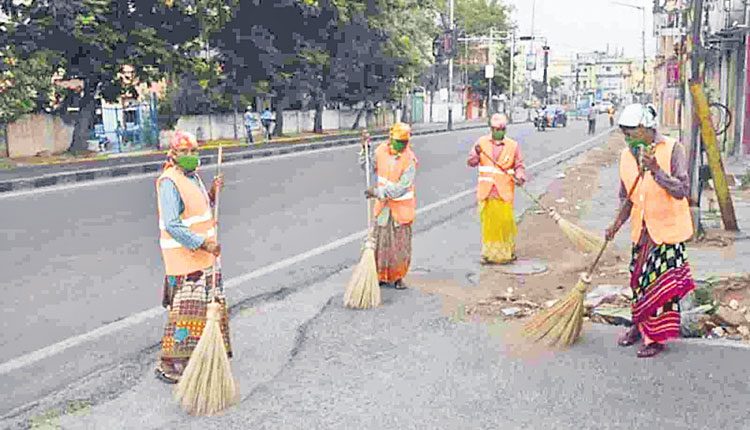 నిద్ర లేచేలోపే.. నగరం శుభ్రం
