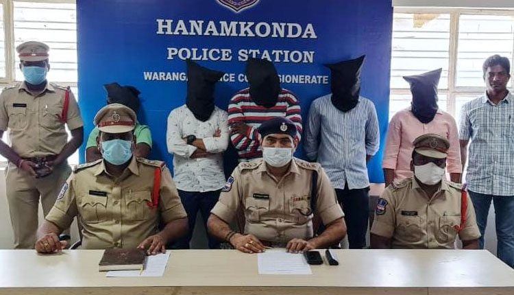 రెమ్‌డెసివిర్‌ను బ్లాక్ మార్కెట్‌లో అమ్ముతున్న ముఠా అరెస్టు