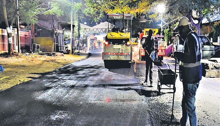 లాక్‌డౌన్‌లో చురుగ్గా రోడ్ల నిర్మాణ పనులు