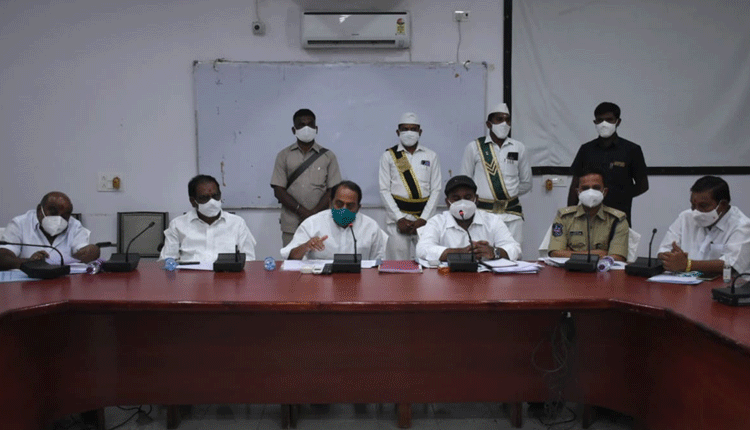 కరోనా కట్టడికి పటిష్ట చర్యలు : మంత్రి అల్లోల