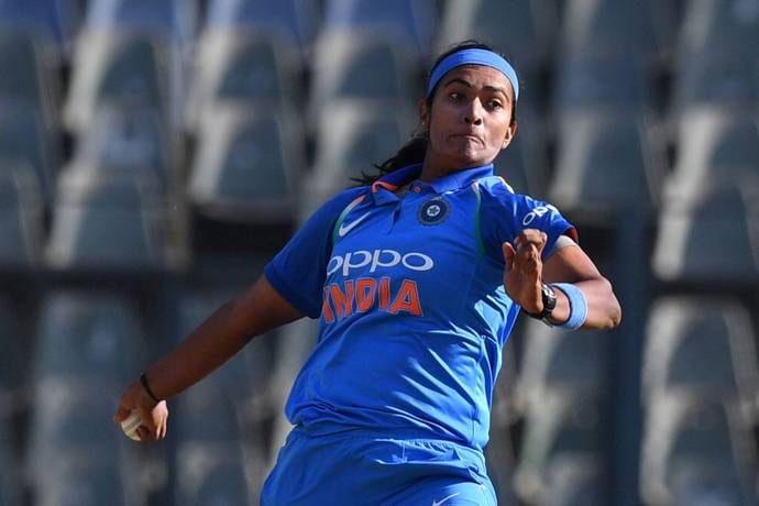 ఇంగ్లాండ్​ పర్యటనకు భారత మహిళల జట్టు ఇదే..!