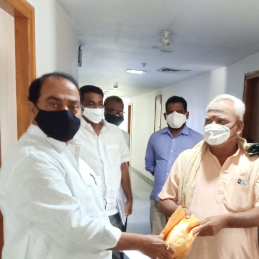 దేవాలయ భూములను కాపాడండి