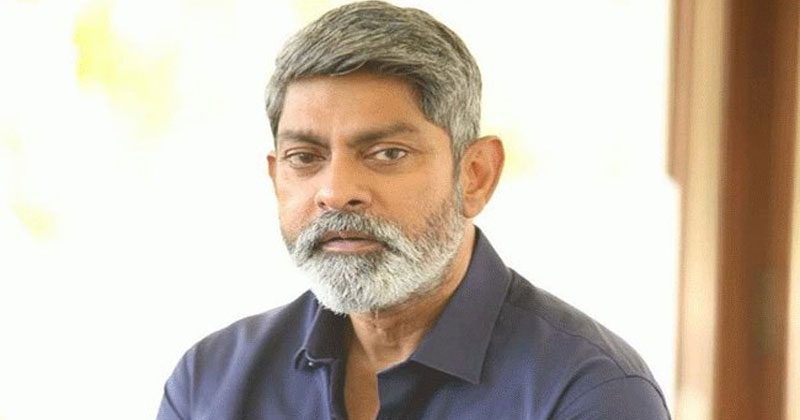 అభిమాని మృతితో ఉద్వేగానికి లోనైన విల‌క్ష‌ణ న‌టుడు