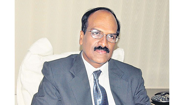 నిత్యావసరాల పైపర్యవేక్షణకు కమిటీ