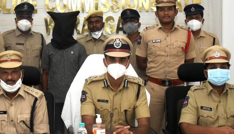 పోలీసు పేరుతో దోపిడీకి పాల్పడిన వ్యక్తి అరెస్ట్