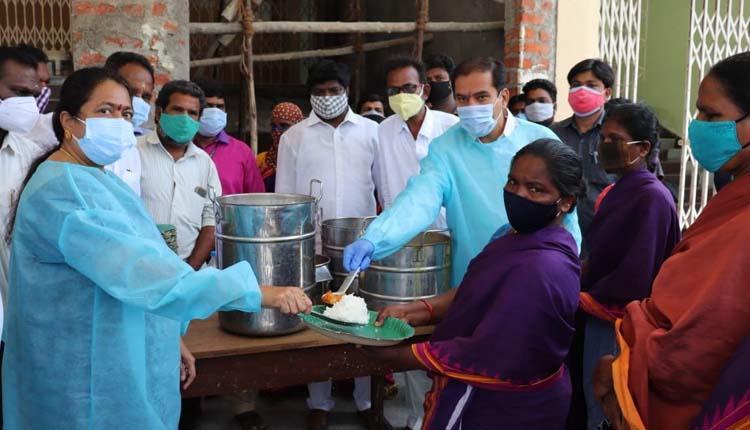 పారిశుధ్య కార్మికుల సేవలు విలువైనవి