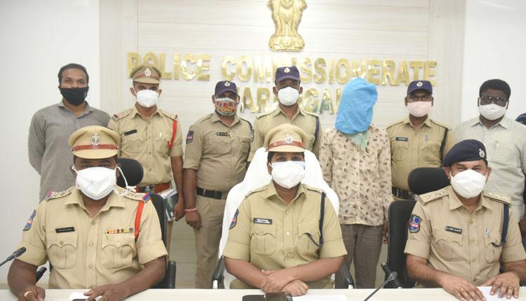 అనుమానంతోనే హత్యలు