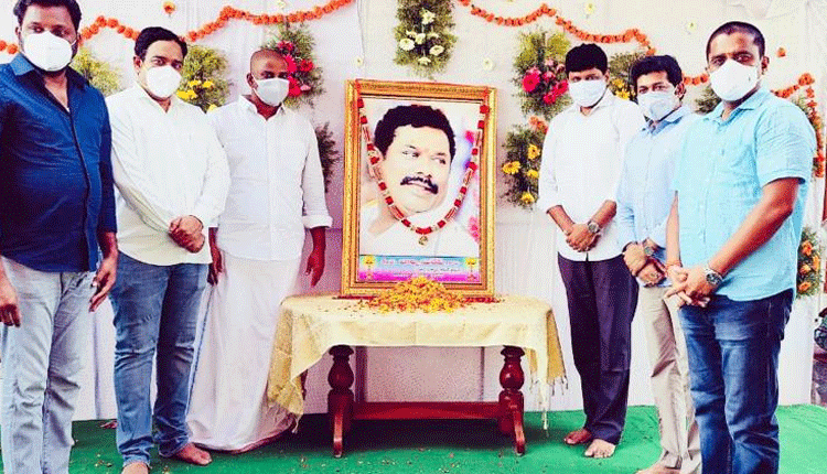 బాల్క సుమన్‌ను పరామర్శించిన ఎంపీ సంతోష్‌ కుమార్‌