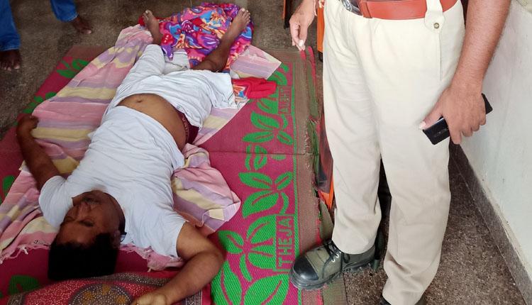 అనుమానాస్పద స్థితిలో ఉపాధ్యాయుడు మృతి