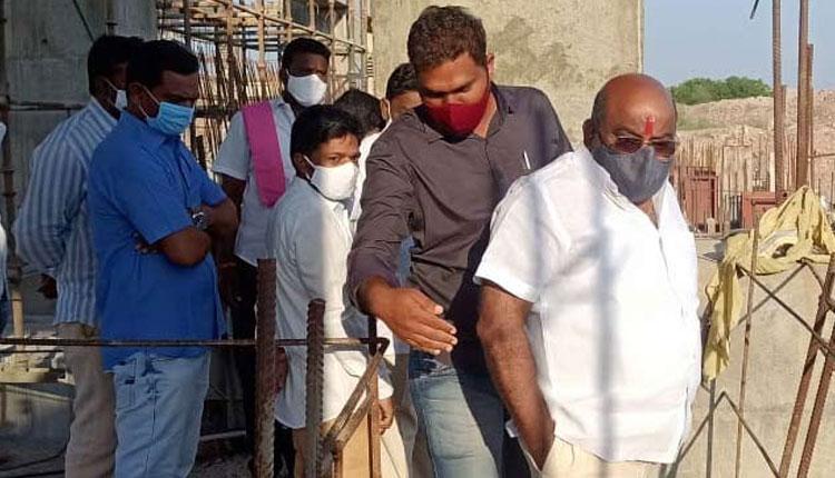 హ‌తిఘాట్ పంప్‌హౌస్‌ ప‌నుల వేగ‌వంతానికి ఎమ్మెల్యే జోగు రామ‌న్న ఆదేశం