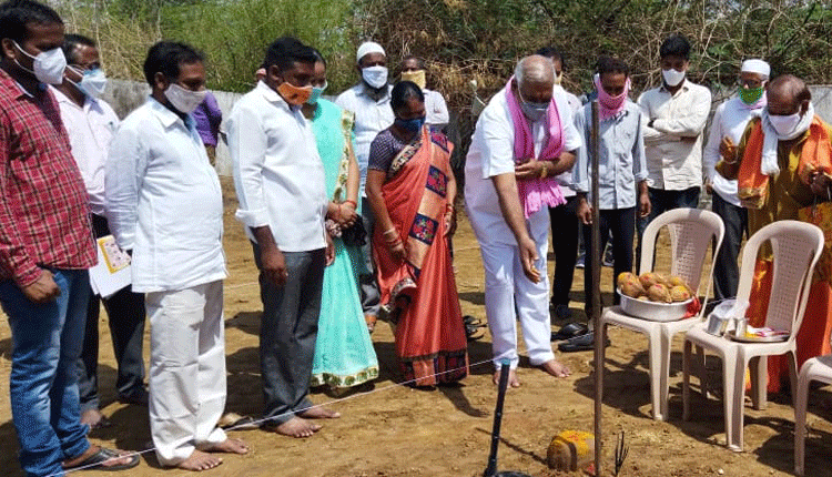 కేజీబీవీ కళాశాల నిర్మాణానికి భూమి పూజ