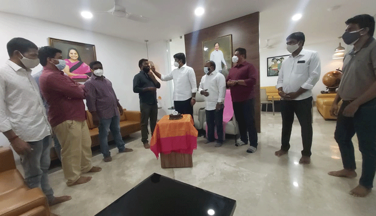 ఘనంగా దేవనపల్లి రాంకిషన్ రావు ‌జన్మదిన వేడుకలు