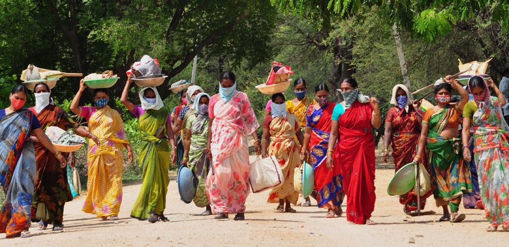 కరోనా కష్టకాలంలో ఉపాధి హామీ