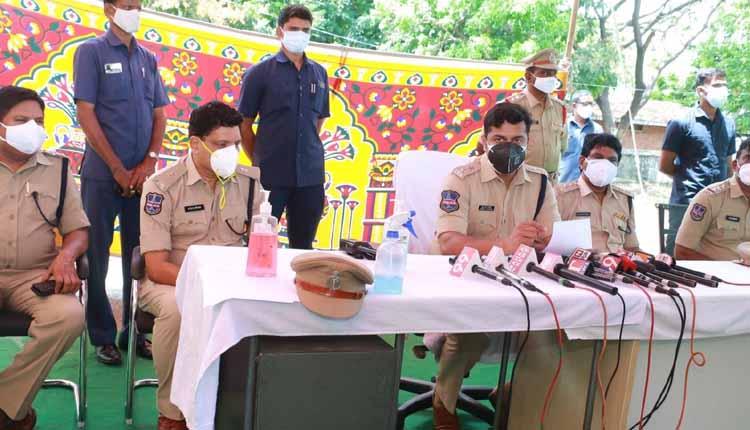 చట్ట వ్యతిరేక కార్యకలాపాలను ఉపేక్షించం