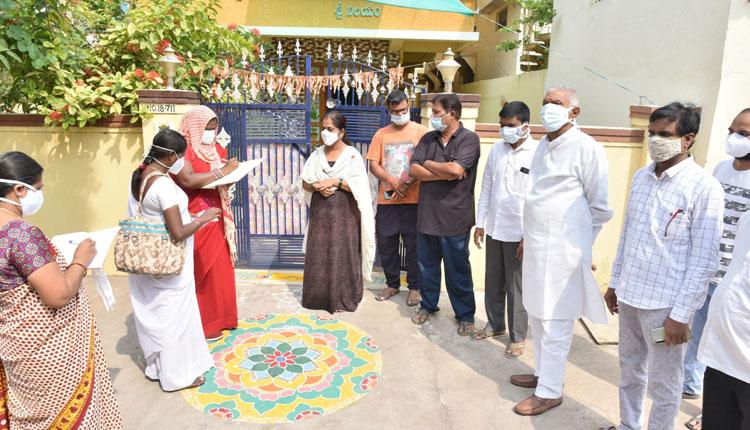 కొవిడ్‌ నియంత్రణకు పకడ్బందీ చర్యలు