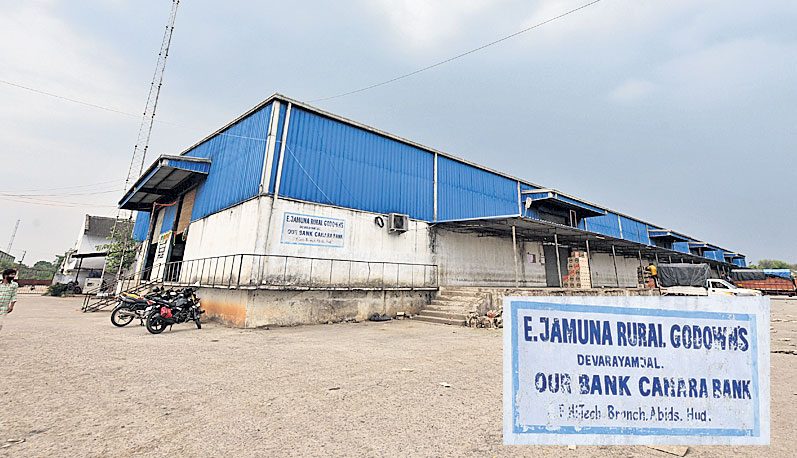 మరో 43 అక్రమ నిర్మాణాలు