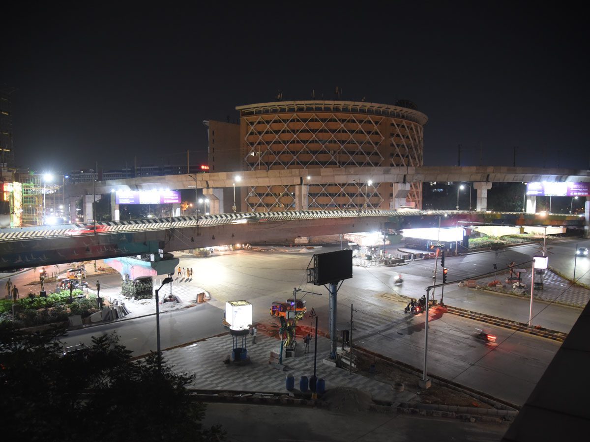 నైట్ క‌ర్ఫ్యూ తో రోడ్ల‌న్నీ ఖాళీ