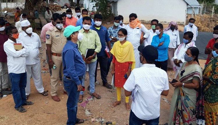 కర్నాటక నుంచి వచ్చే ధాన్యాన్ని కొనుగోలు చేయొద్దు