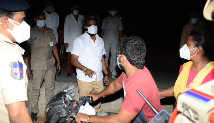 లాక్ డౌన్ నిబంధనలు పాటించాల్సిందే..