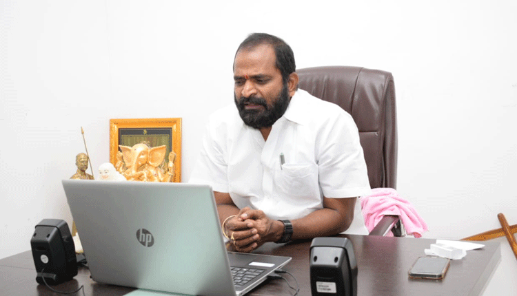 కలిసి కట్టుగా కరోనా కట్టడి : మంత్రి శ్రీనివాస్ గౌడ్