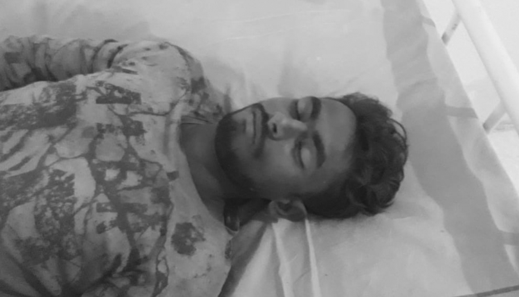 పిడుగుపాటుకు ఇద్దరు యువకులు మృతి