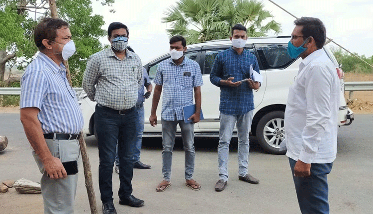 రాపనపల్లిలో అంతర్‌ రాష్ట్ర చెక్ పోస్ట్ తనిఖీ