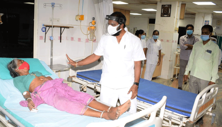 ప్రజల ప్రాణాలను కాపాడటమే ప్రభుత్వ లక్ష్యం : మంత్రి శ్రీనివాస్ గౌడ్