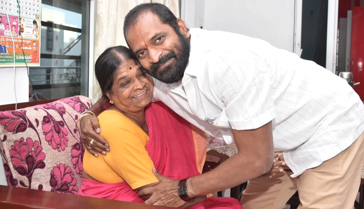 ఎన్నో సుగుణాలను తల్లి నుంచే నేర్చుకుంటాం : మంత్రి శ్రీనివాస్‌ గౌడ్‌