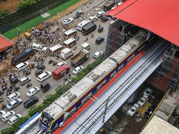 మ‌హ‌మ్మారి వెంటాడుతున్నా త‌గ్గ‌ని వాహ‌నాల‌ ర‌ద్దీ