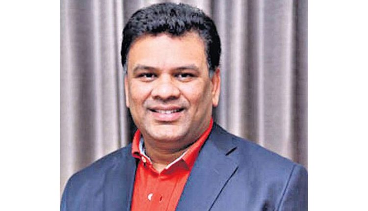 కేసీఆర్‌ వెంటనే ఎన్నారైలు