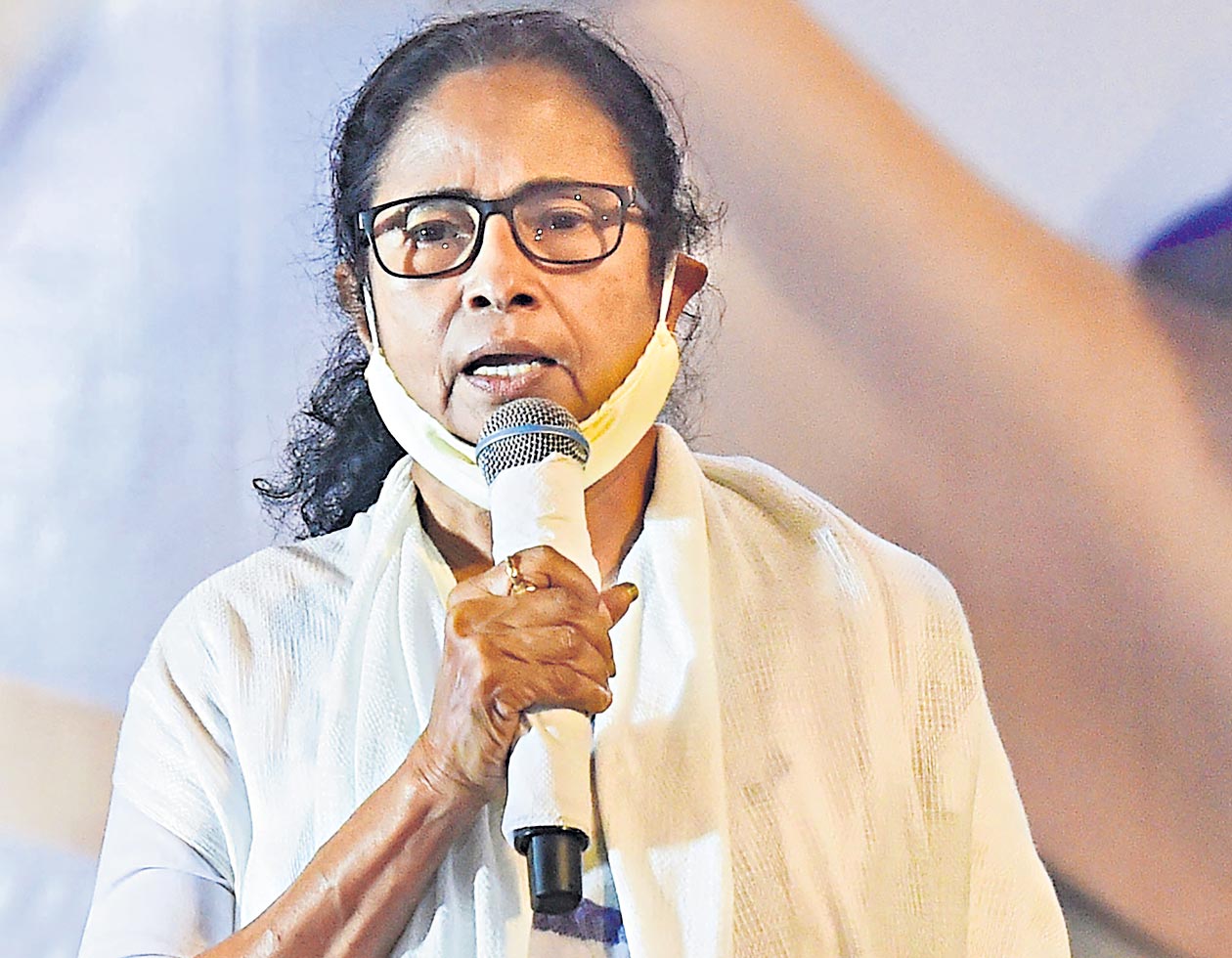 రిటర్నింగ్‌ అధికారికి ప్రాణభయం