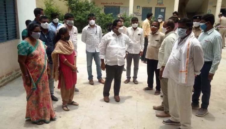 ఐసొలేషన్‌ కేంద్రాన్ని వినియోగించుకోవాలి : అరూరి