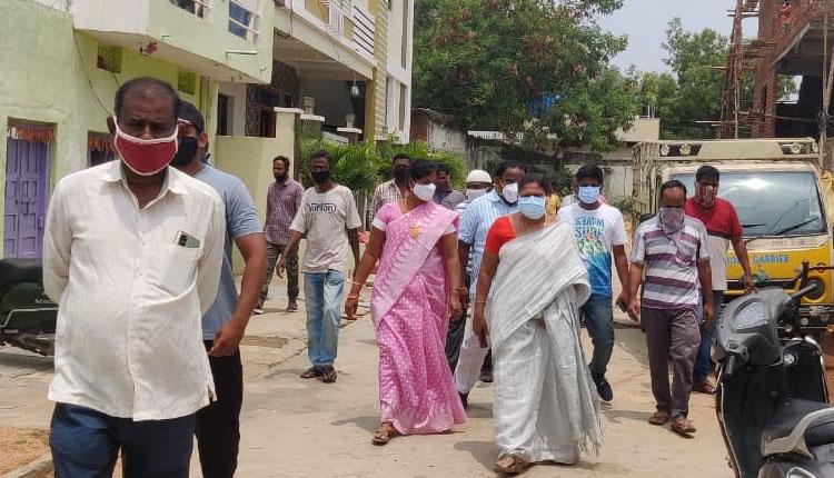 కార్మికుల సమస్యలు పరిష్కరిస్తాం