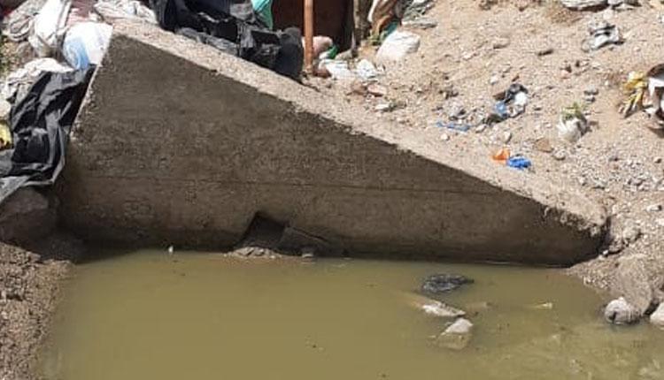 పెద్ద చెరువు తూము నిర్మాణం చేపట్టాలి