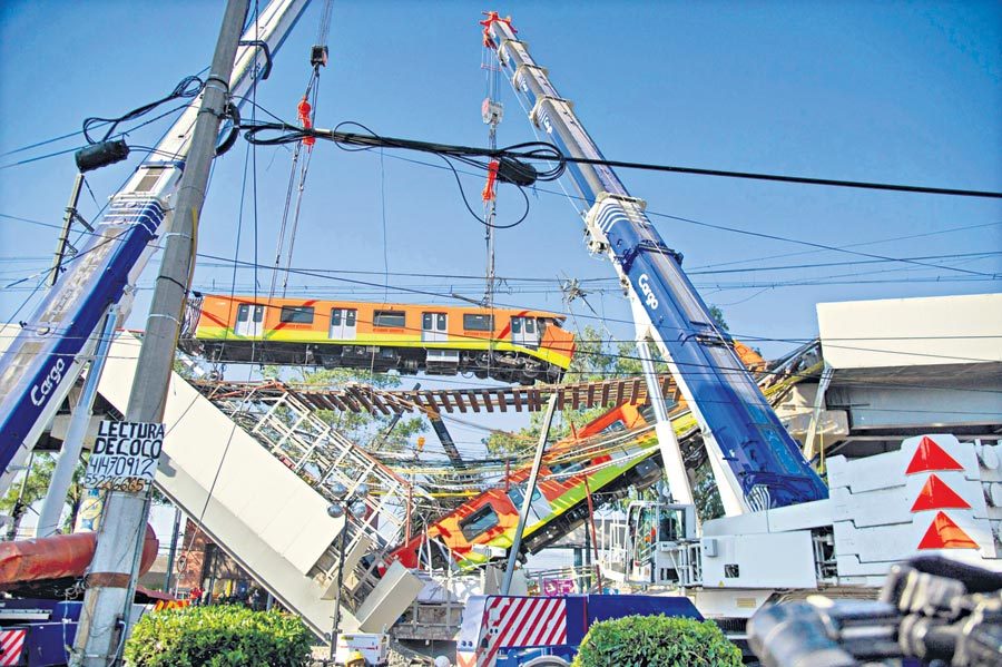 కుప్పకూలిన మెట్రో వంతెన