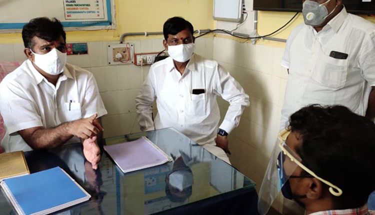 కేంద్రం ఉదారంగా వ్యాక్సినేష‌న్‌ను కేటాయించాలి : ఆందోల్ ఎమ్మెల్యే